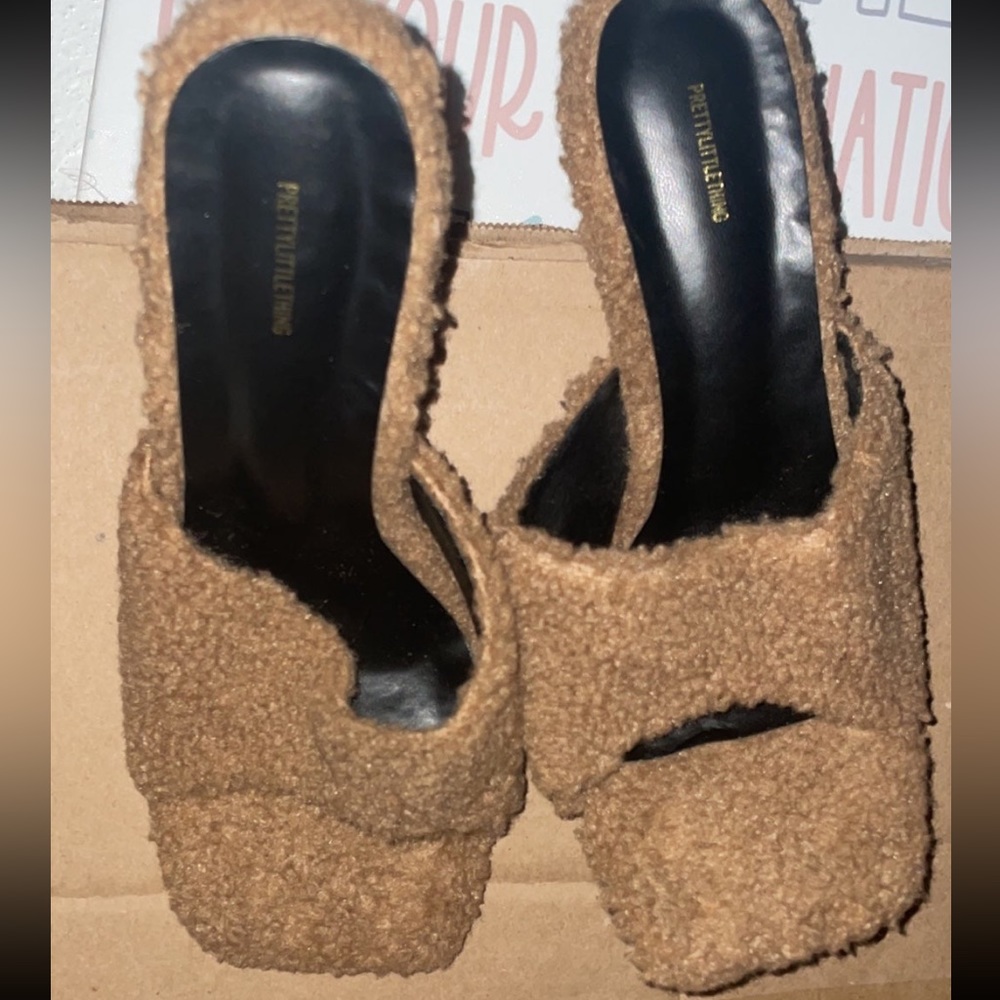 Teddy fur heels